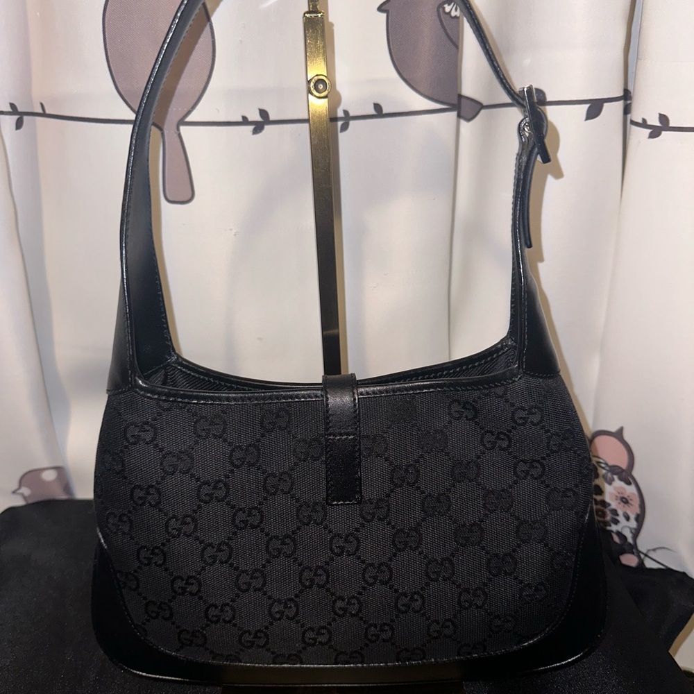 Beautiful authentic Gucci Jackie shoulder bag.